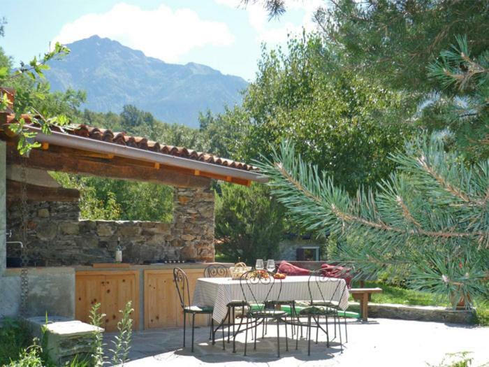 Villa Erica Con Piscina Privata Sul Lago Di Como Colico Luaran gambar