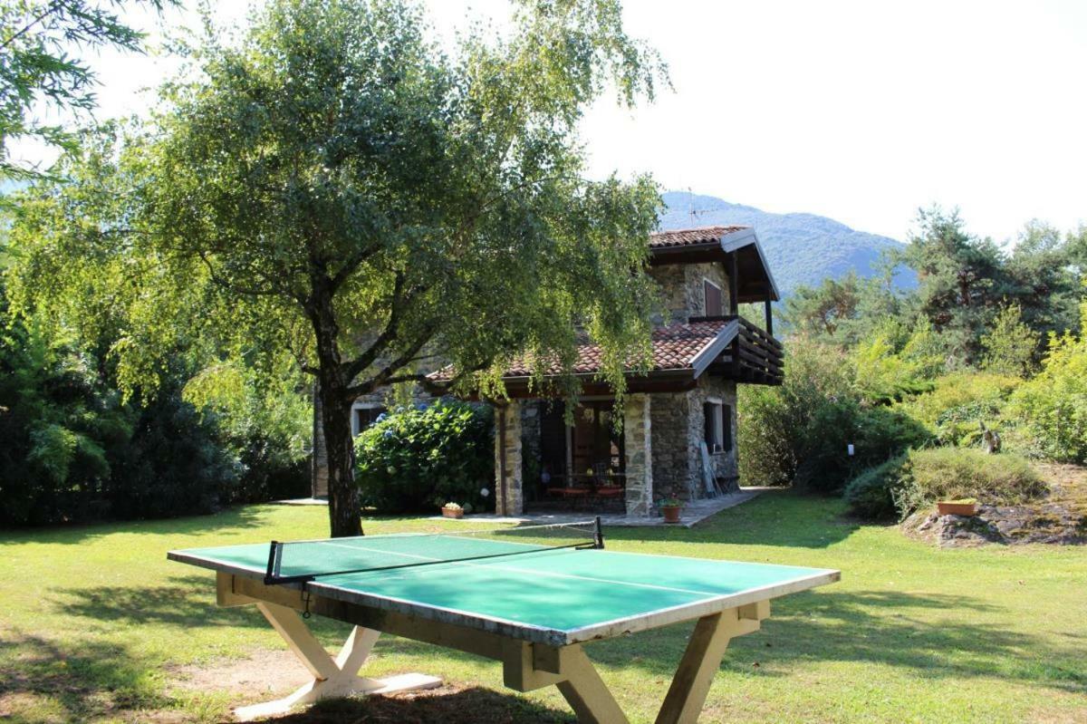 Villa Erica Con Piscina Privata Sul Lago Di Como Colico Luaran gambar